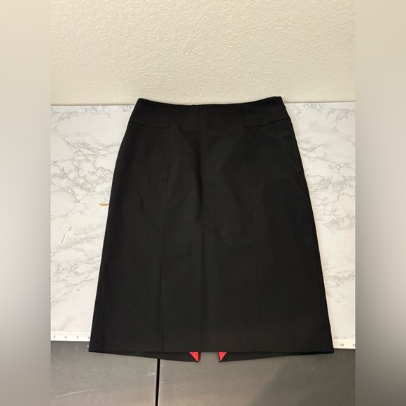 White House Black Market Dresses & Skirts - White House Black Market Women’s Sz 10 Black Skirt Slit Zipper Lined Button